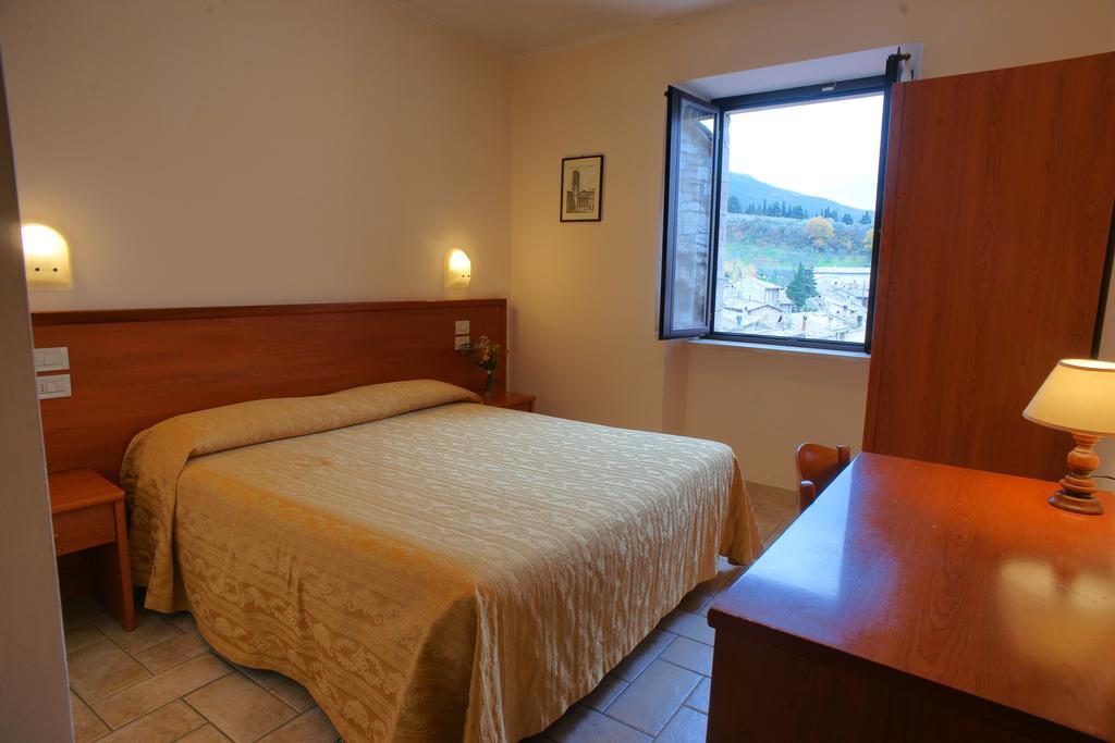 Albergo La Rocca Assisi Room photo