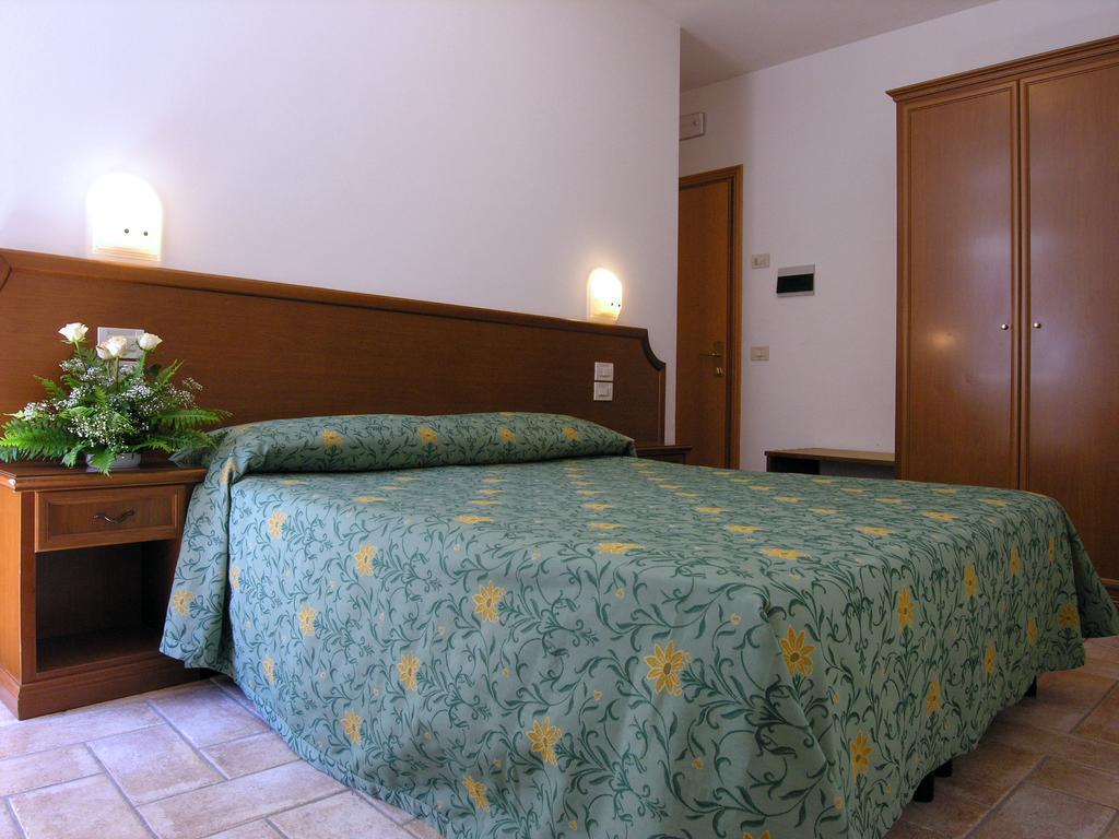 Albergo La Rocca Assisi Room photo